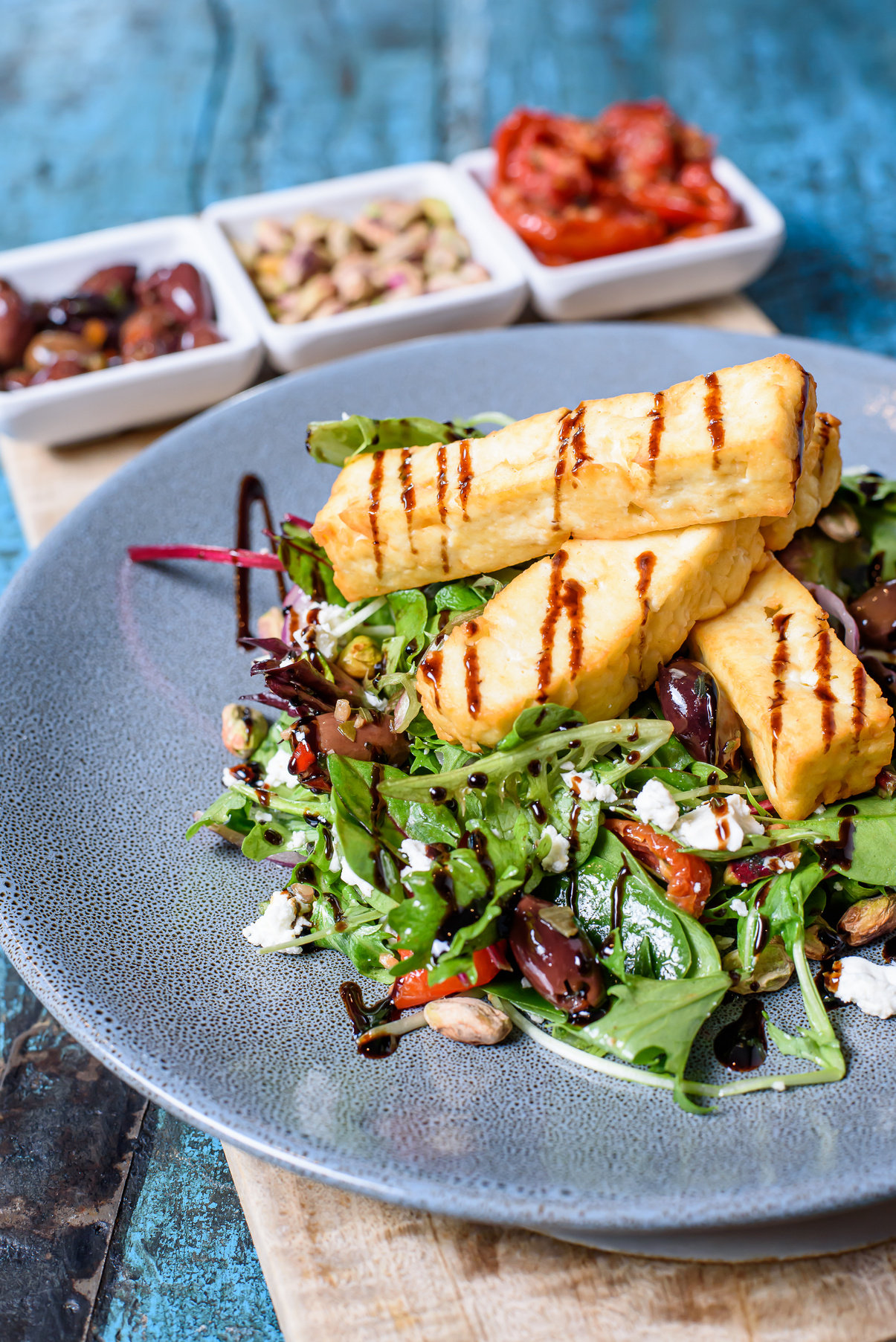 halloumi salad